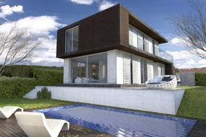 Chalet MIES de 3 dormitorios, con parcela independiente terminada de 375m2 y piscina propia photo 0