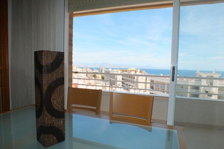 Gran Apartamento con Vistas al mar de 3 Dormitorios Baño y Aseo con Trastero a 200m de la playa photo 0
