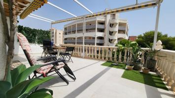 Precioso dúplex esquina reformado con estilo y gran terraza con vistas en Urb. con piscina y parking photo 0