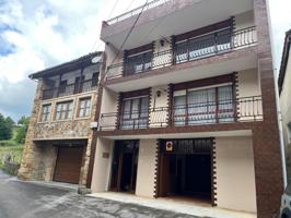 GRAN CASA PAREADA EN LIMPIAS IDEAL INVERSIÓN photo 0