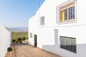 Venta de casa en la zona de Antequera photo 0