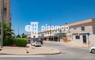 Venta de local en La Quinta photo 0