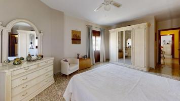 Piso en venta luminoso y espacioso en el corazón de Antequera photo 0