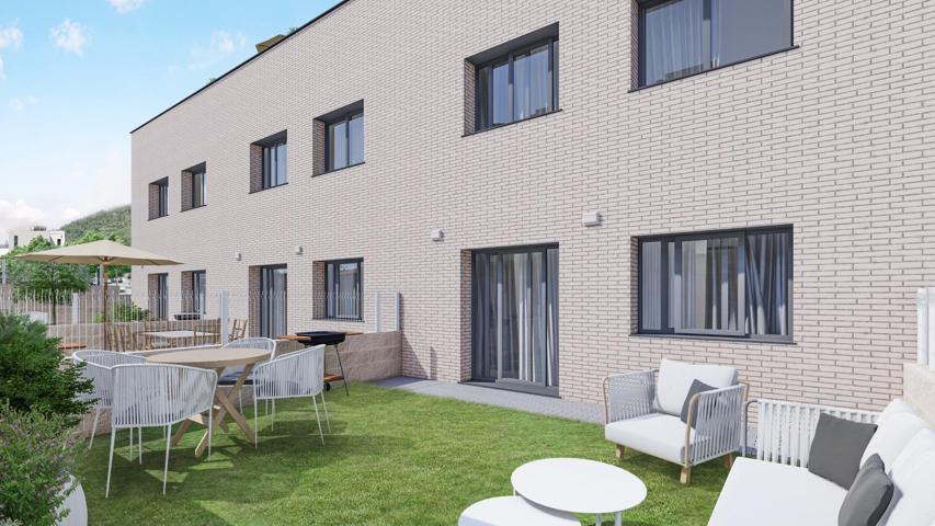 ¡Casa esquinera de obra nueva en La Garriga con jardín, eficiencia energética A y ascensor photo 0
