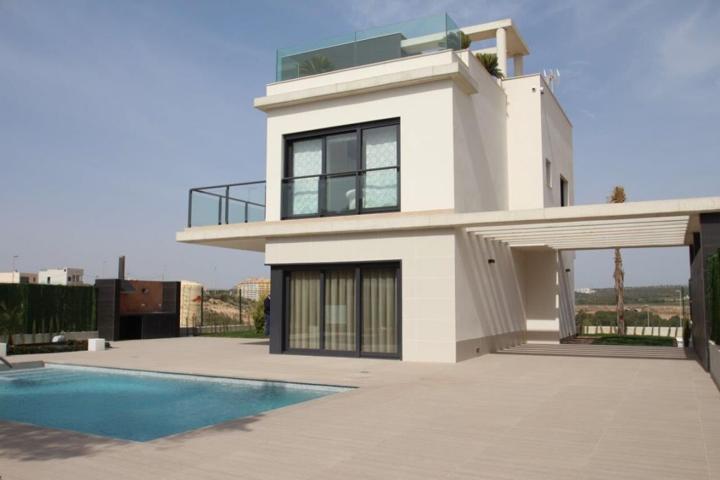 Casa En venta en Campoamor, Orihuela Costa photo 0