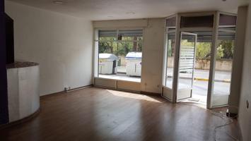 Local comercial en centro, junto Huerto del Cura photo 0