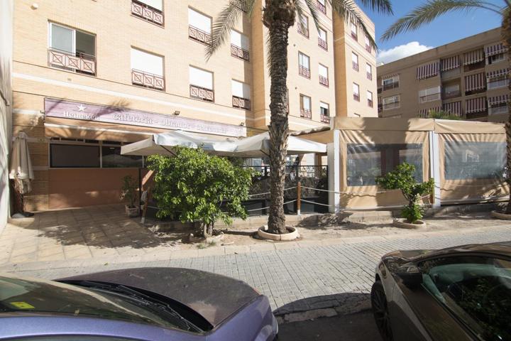 OCASIÓN DE NEGOCIO!!! Precioso local de 200 m2, en pleno funcionamiento! photo 0