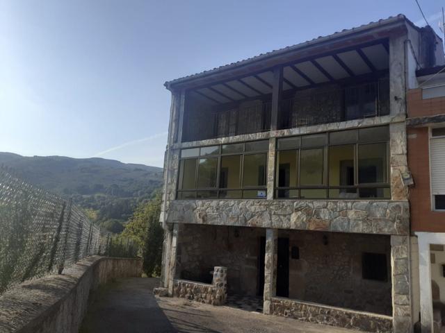 SE VENDE CASA CON TERRENO EN RIVA DE RUESGA photo 0