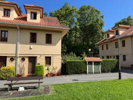 CHALET PAREADO CON JARDIN EN COMILLAS photo 0