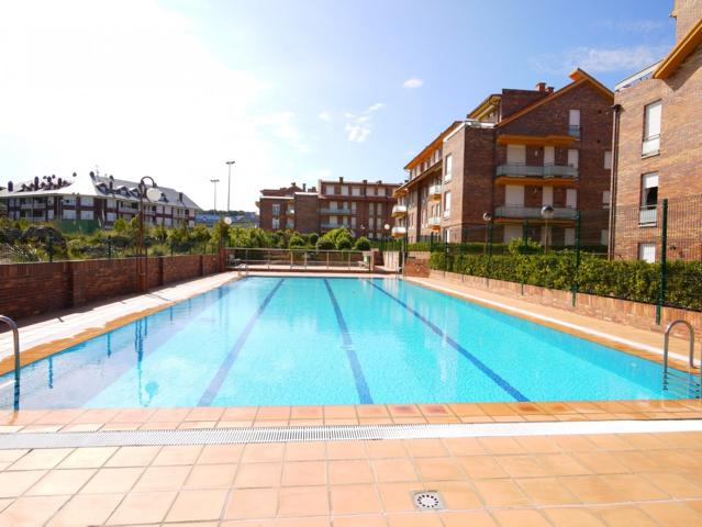 Apartamento en Urb. con Piscina photo 0