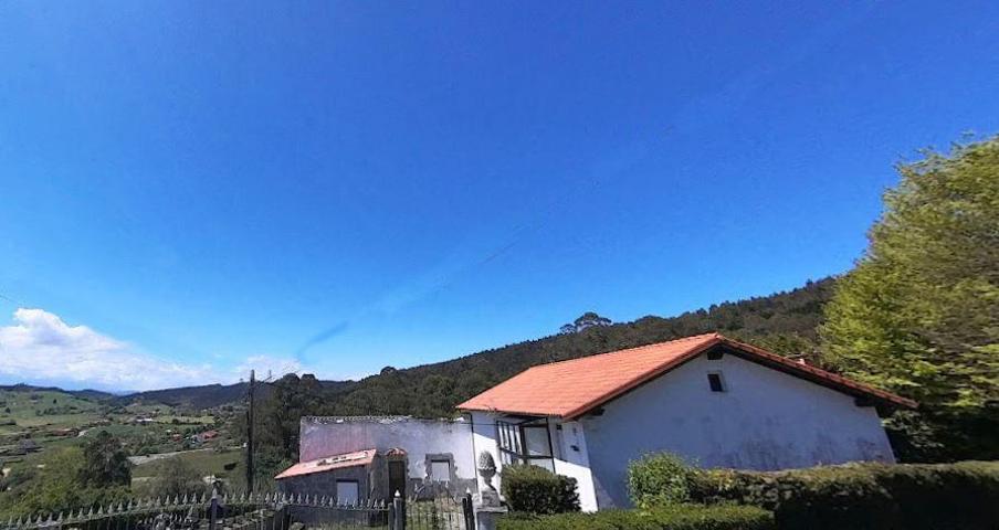 Casa grande en Güemes con muchas posibilidades photo 0