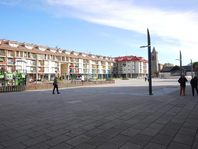 Luminoso piso de 3 habitaciones en el centro de Noja, a un paso de la playa de Trengandín photo 0