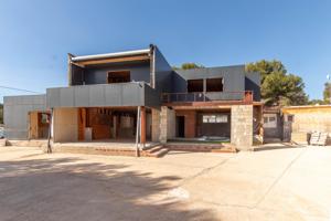 ¡ OPORTUNIDAD CHALET EN TIBI! URBANIZACIÓN TEROL photo 0