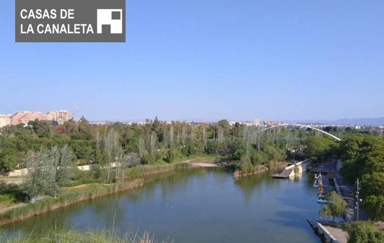 VIVIENDA CON GARAJE MUY EXCLUSIVA, DE LUJO! JUNTO AL LAGO DEL PARQUE CABECERA photo 0