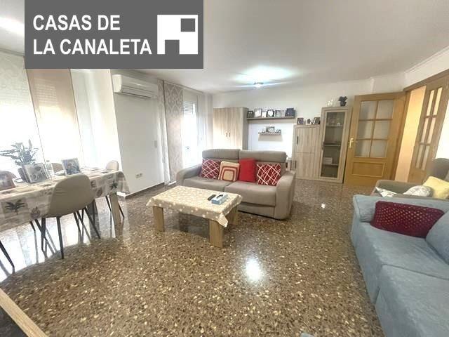 EXCELENTE VIVIENDA JUNTO PARQUE CABECERA, NO LO DEJES ESCAPAR! photo 0