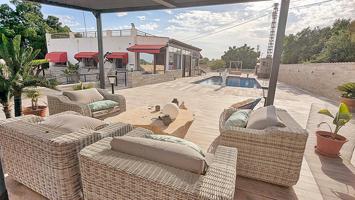 Excelente Chalet en Torrellano Alto photo 0