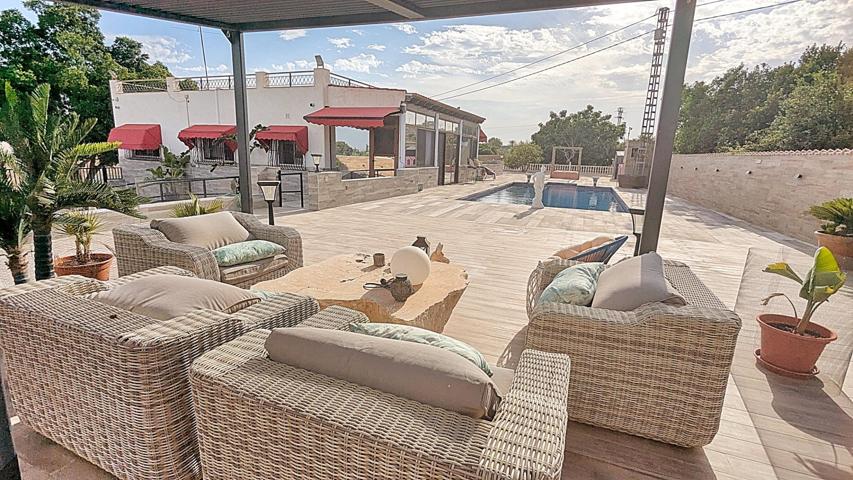 Excelente Chalet en Torrellano Alto photo 0