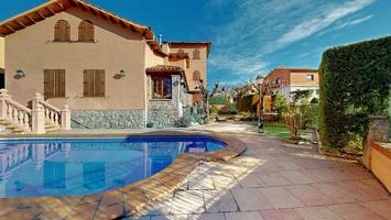 CASA EN HOSTALETS DE BALENYÀ photo 0