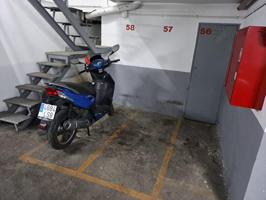 Se vende plaza de parking para MOTO photo 0