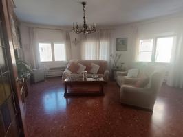 Piso en venta en Cornellà de Llobregat (centre) photo 0