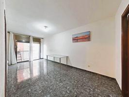 Piso con ubicación excelente y muchas posibilidades en Viladecans – Zona Torrent Ballester photo 0