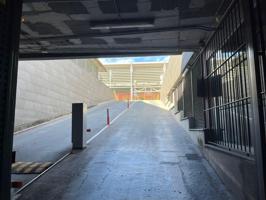 Amplio Parking en el Caprabo de Viladecans photo 0