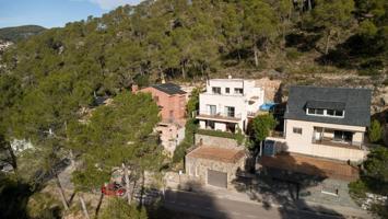 Casa Independiente en Vallirana: Privacidad y Naturaleza photo 0