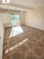 Fantástico piso de 3 dormitorios en venta photo 0