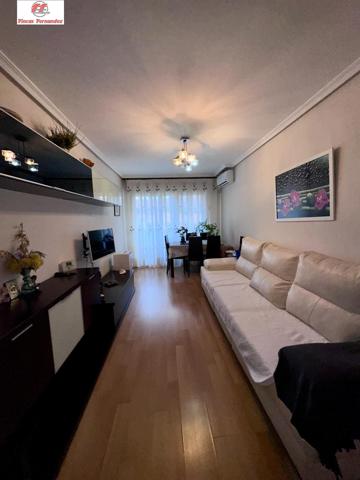 PISO EN URB CON PISCINA COMUNITARIA photo 0