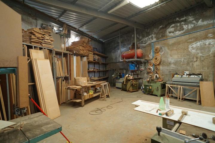 En Alquiler Taller de carpintería de madera photo 0