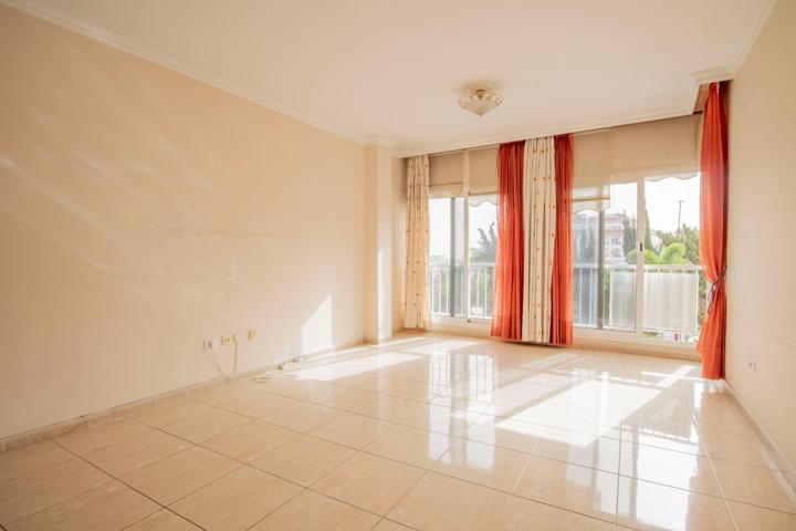 Espectacular piso de 3 habitaciones en venta en el centro de Los Realejos photo 0