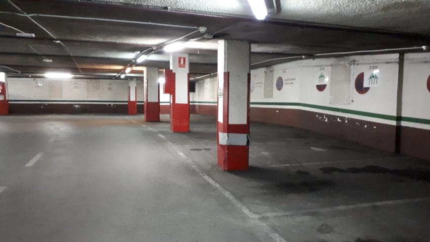 Parking En alquiler en Dreta De L´eixample, Barcelona photo 0