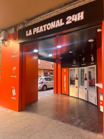Se Traspasa distributor de bebida y snacks automático 24h en Quart de Poblet, Valencia. photo 0