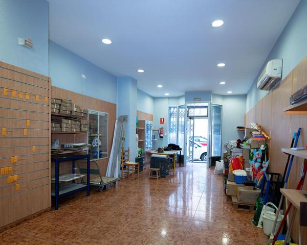 CHOLLAZOOO BAJO COMERCIAL EN PLENO CORAZON DEL PUIG!!!! photo 0