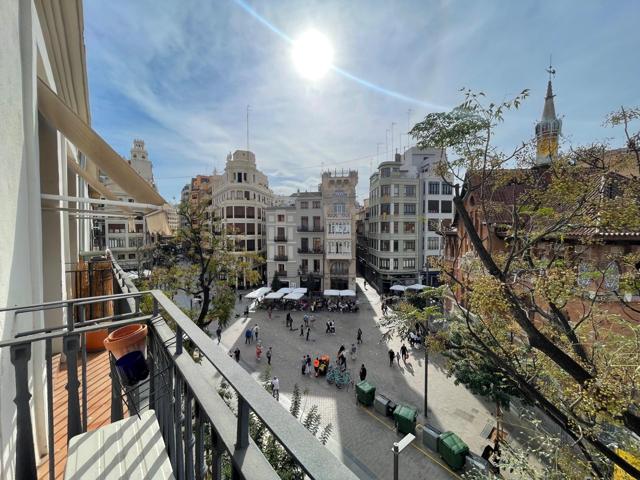 ✨ Regálate el lujo de vivir y trabajar con vistas al Mercado Central 🌇 photo 0