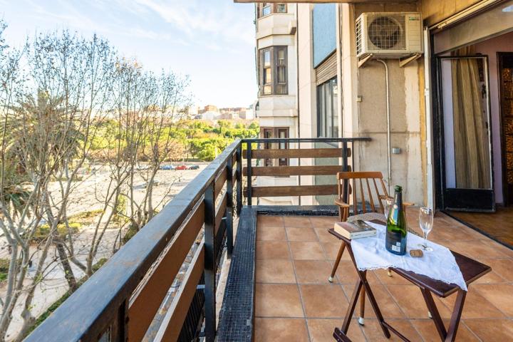 VIVIENDA EN GRAN VÍA MARQUÉS DEL TURIA CON VISTAS AL RÍO photo 0