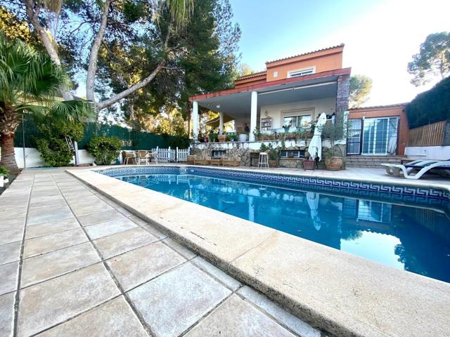 ¡EN VENTA! EXCLUSIVO CHALET CON PISCINA Y JARDÍN PRIVADO¡¡ photo 0