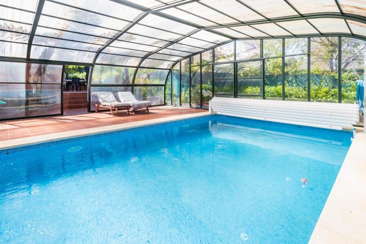 🏡 Exclusivo Chalet con piscina climatizada, terrazas y un espectacular sótano: ¡confort y elegancia photo 0