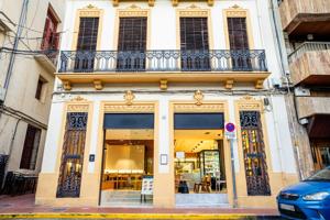 TRASPASO Cafetería-Repostería de Alta Gama Con Terraza – Espíritu Francés, Ubicación Perfecta de la Ciudad. photo 0