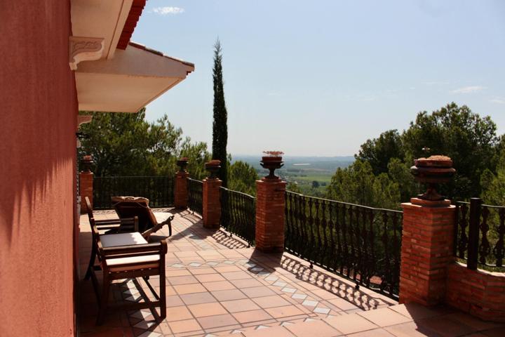 Chalet con vistas, múltiples espacios y apartamento independiente photo 0