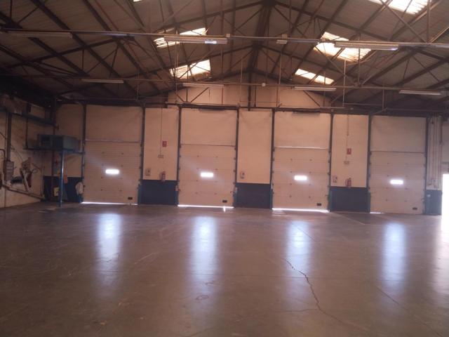 ESTUPENDA NAVE EN QUART DE POBLET photo 0