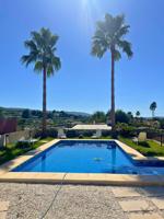 Chalet en Ontinyent: Tranquilidad y Comodidad a un Paso del Pueblo photo 0