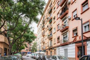 Tu nuevo hogar te espera, a un paso del Jardín del Turia photo 0