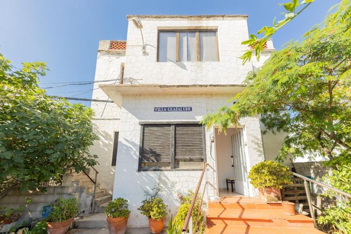 Se vende amplia vivienda de 395 m² en la avenida principal de Chella photo 0