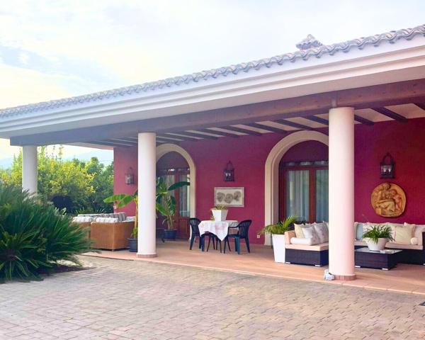 Exclusivo Chalet en Ontinyent con Vistas y Lujo photo 0