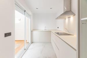 Vivienda reformada y terraza con vistas a la montaña. photo 0