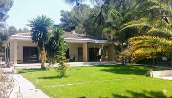 Oportunidad Única: Chalet de Lujo con Total Privacidad y Excelentes Conexiones photo 0