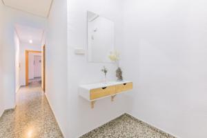 Luminoso piso exterior y esquinero en Catarroja, a un paso de Valencia photo 0