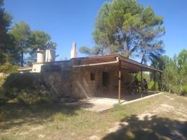 Casa rústica con parcela de 8.465 m2 en Jérica (Sierra Calderona) photo 0