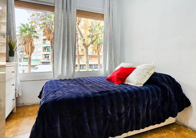 Encantador piso de 3 habitaciones en Les Corts – A pasos del Camp Nou y con patio privado photo 0
